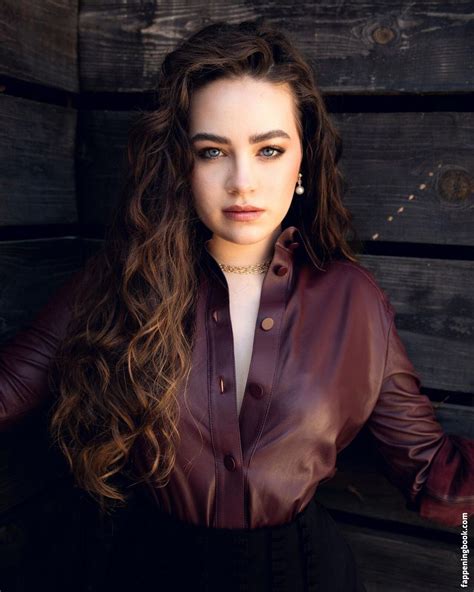 mary mouser sexe|MARY MOUSER Nude